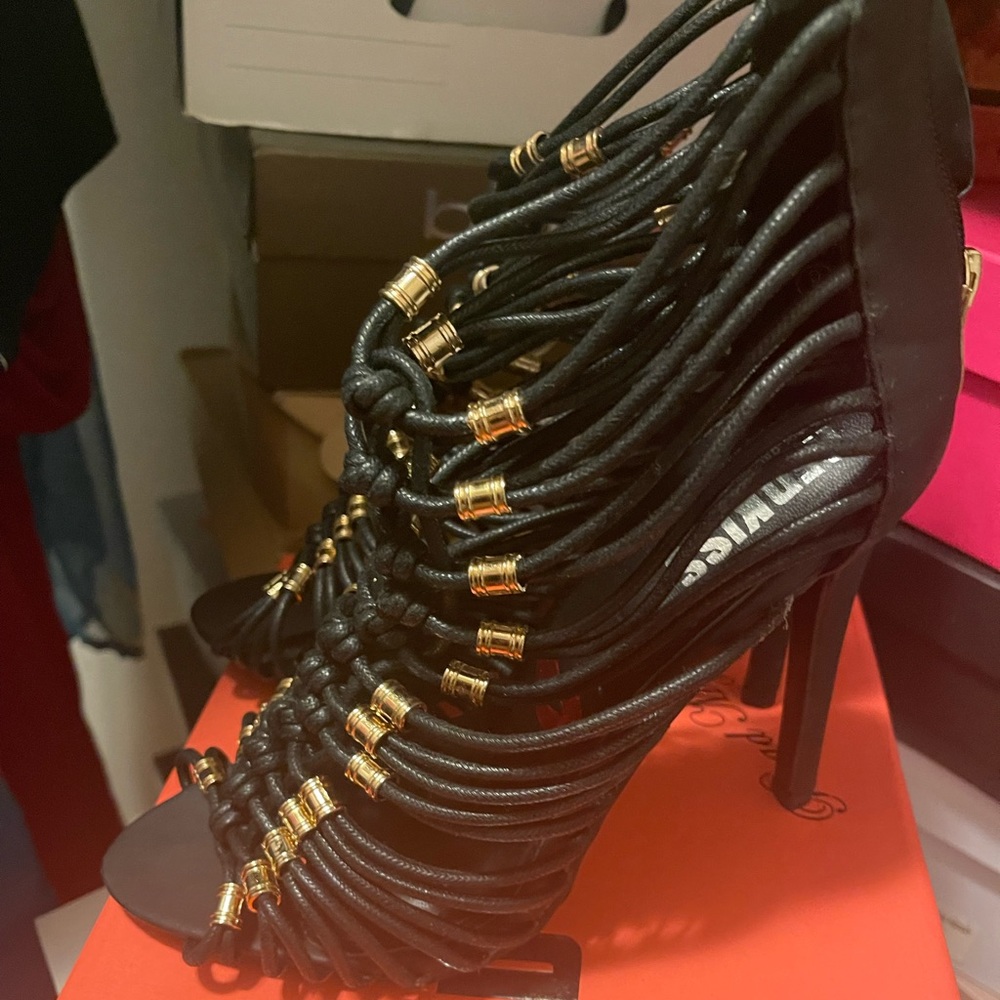 Beautiful black! - Picture 4 of 4
